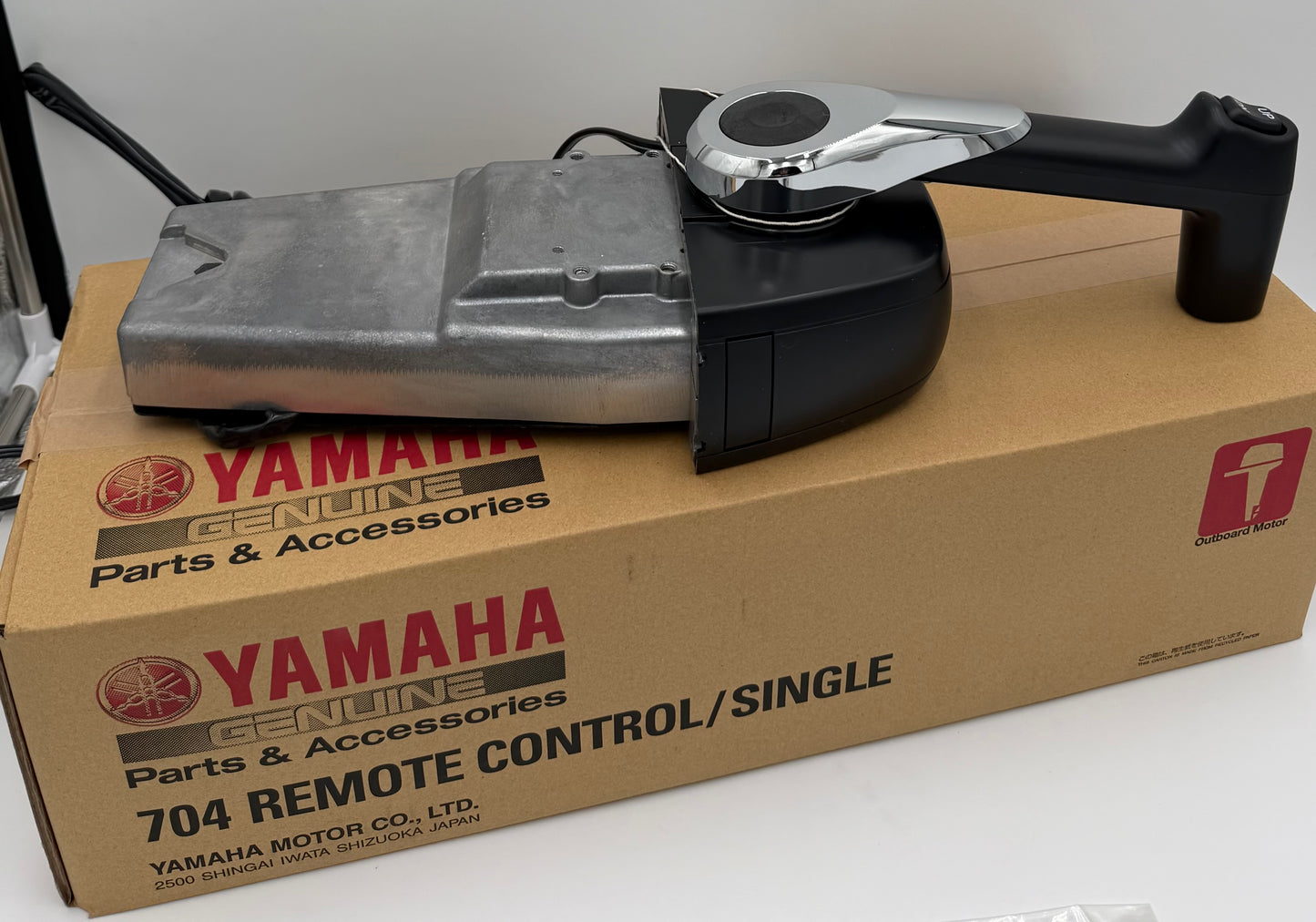 YAMAHA 704 TOP MOUNT BINNACLE CONTROL BOX 704-48205-R1-00 NEW GENUINE